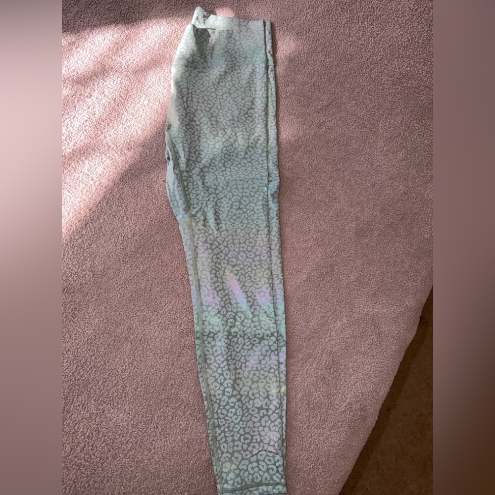 Til You Collapse Holographic Leopard Leggings